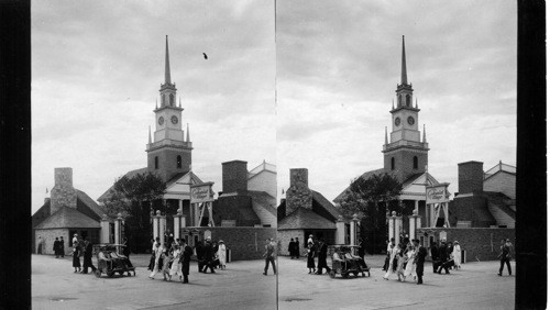 Old North Church & South Entrance to Colonial Court