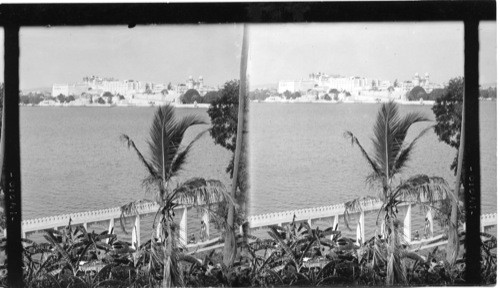 Enormous marble palace of the Maharaja from across Lake Pichola, Udaipur, India