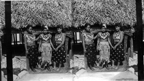 Samoan Maiden, Midway Plaisance [rural], Columbian Exposition