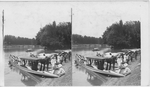 India. Lady Curzon in State Barge of Maharaja of Kashmir