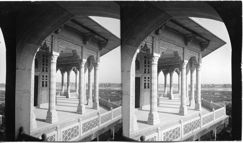 Looking N.E. up Jumma and showing hedroom of Shah - Jehan at left, Agra. India