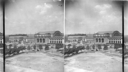 From roof of the Register of the Treasury Bldg. on Delaware between 1st & 2nd, N.E. to Union Depot, P.O. at extreme left, Wash. D.C