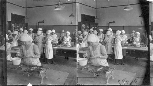 Cooking School, Harrison Tech. H.S., Chicago, Ill