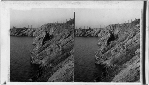 Famous Stoney Island Upthrust Of Niagara Limestone, Illinois