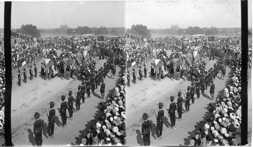 Durbar Procession passing Jumma Musjid, Delhi - India