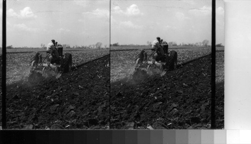 Plowing corn stubble in Ill