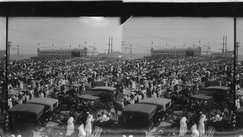 Great holiday crowds watching the annual baby parade. Asbury Park, N.J