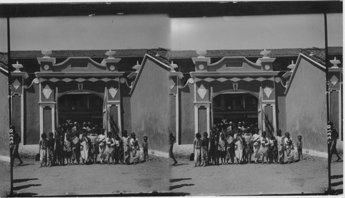 Main entrance to a Mohammedan mosque, native quarter, Bombay, India