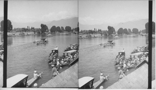 Lady Curzon sailing away from Museum - Srinagar, India