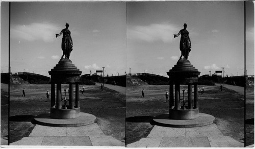 Joseph Rosenburg Fountain, Grant Park, Chicago, Ill