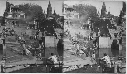 Burning the dead at the bathes, Benares, India