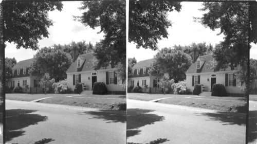 Moody House. Dr. Barraud house. Williamsburg