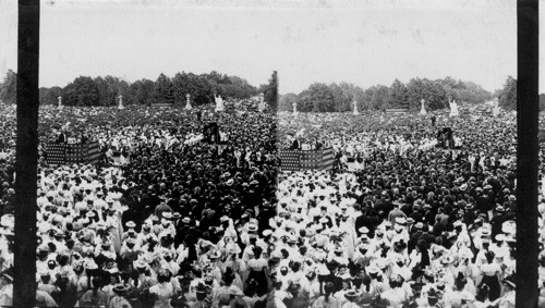 Dr. Clark addressing open air meeting of 50,000 Christian Endeavors, East front of Capitol, Wash., D.C