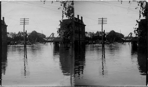 Debris threatening Princess St. Bridge, Passaic Falls, Paterson, N.J