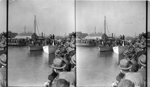 "Zulu King" and his equipage arrive in New Orleans on Mardi Gras Day, Feb. 16, 1926 , to head the parade of colored people