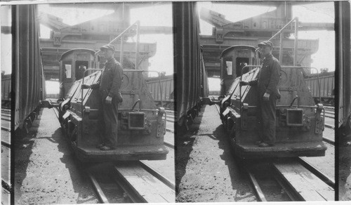 "Shunt Electric Engine" which hauls the ore cars around the yard, Cleveland, Ohio