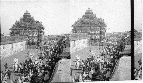 South Gate of Temple of Mani and street lined with venders, Puri - India