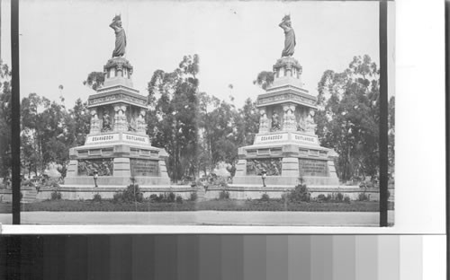 Statue of Guatemotzin, last and noblest of Aztec Emperors, Paseo de la Reforma, Mexico City, Mex