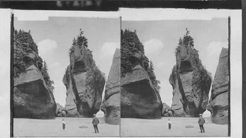 Curious formations caused by the erosion of the waters - Hopewell Cape - New Brunswick, Canada