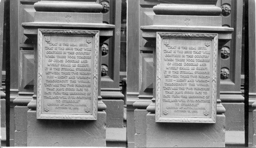 Lincoln Tablet at the Northwestern University Bldg. located on Lake St. near Dearborn, Chicago, Ill