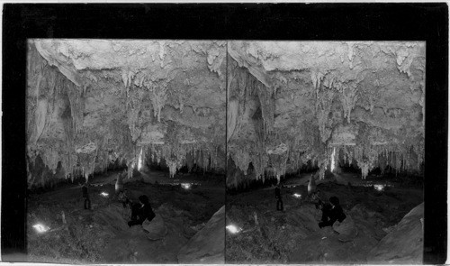 The beautiful papoose chamber, Carlsbad Caverns National Park, New Mexico