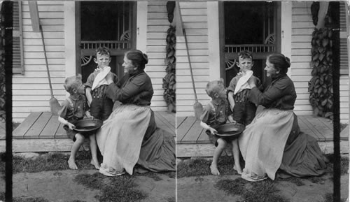 Mother washing boys face. Bethlehem Junction, N. H