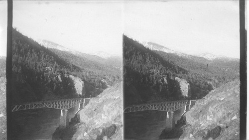 The Great Cantilever Bridge, Cisco, B.C. Can