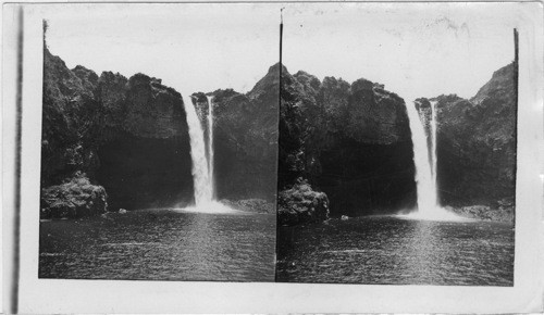 Rainbow Falls, near Hilo, Hawaiian Islands