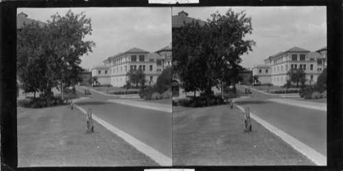 Campus Texas University. Austin, TX looking to west entrance