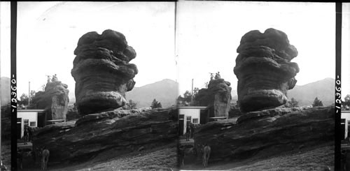 Balanced Rock and Observation Point., Garden of the Gods