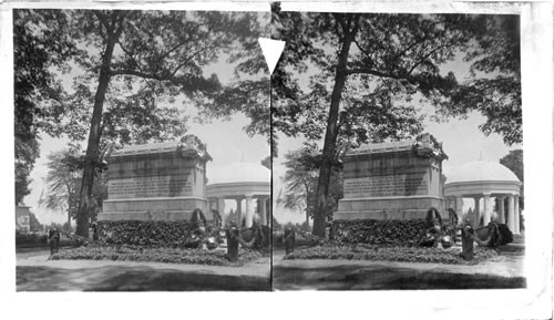 Monument to Unknown Dead Decorated Arlington, VA