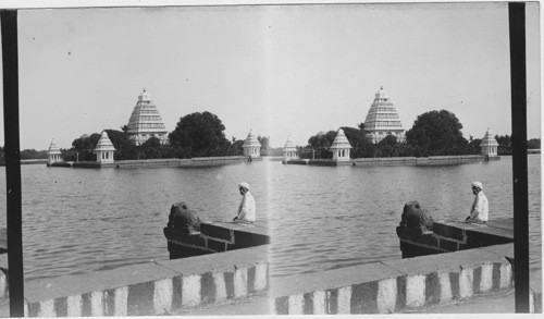 The “Teppa Kulam” on Sacred Tank at Great Temple of Madura. India