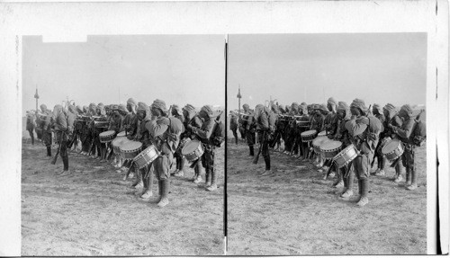 Native troops with band apparatus, Mesopotamia