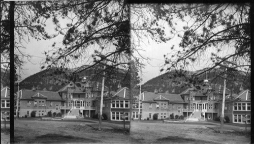 Brett Hospital, Banff, Canada, Alba