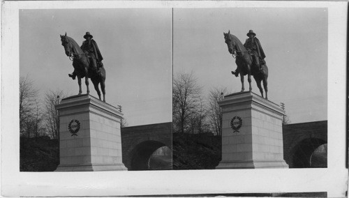 Grant Monument. Close. Pa. Philadelphia