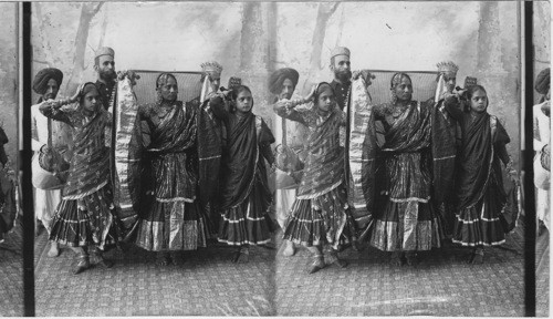 An interesting Hindu family, Bombay, India