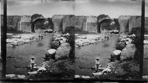 Washerwomen in Orizaba, Mexico