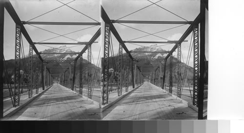 Cascade Mt. & Bow River Bridge, Banff, Rocky Mt. Park, Alberta, Can