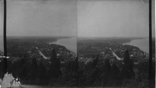 General view of Niagara River from Brock's Monument, Niagara Falls. Ontario