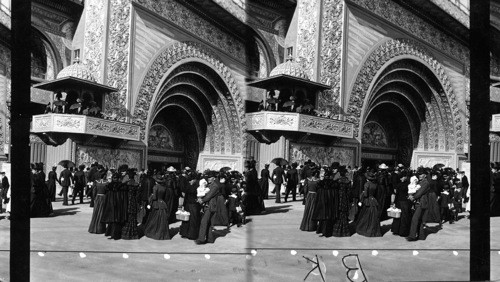 The Golden Arch, Chicago Day, Worlds Fair, Chicago. [arch Louie Sullivan]