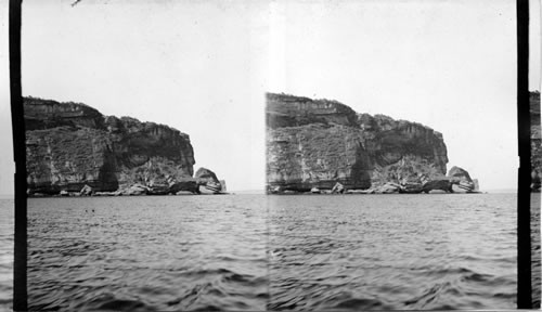 Rocks in St. Lawrence River, Quebec, Canada