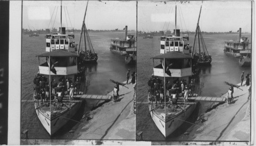 Governor’s Palace and Armored steamer leaving Khartoum for Blue Nile, Soudan