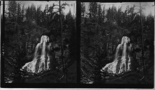 Lovely Crystal Cascade near the Grand Canyon