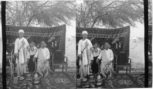 Sawbwa of So. Hsenevir, State (Burmah) and wife - Durbar Delhi - India