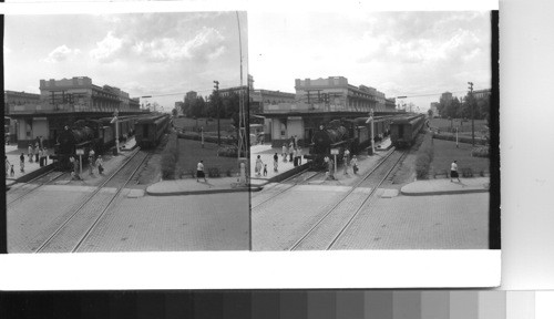 Cuba - Province of Camaguey - Camaguey: The Havana to Santiago train in the station at Camaguey, principal rail center of Cuba not only for the main road but also for the branch roads which serve the sugar and cattle lands north, south, east and west. Camaguey is the focal point for the cattle and sugar industry of the province and is capitol of the province, as well seat of an international airport