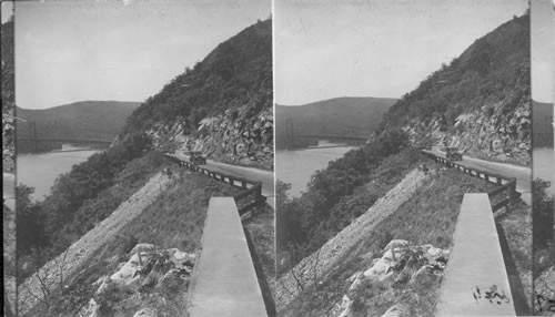 View from East Bank of Hudson River to Bear Mountain Bridge (New York). Looking NW to Bear Mountain Bridge - Brigandi Title