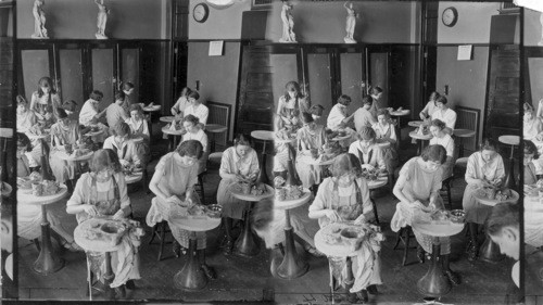 Pottery class, Harrison Tech. H.S., Chicago, Ill