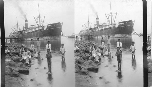 Transport at "Port Albert" at Cebu. Philippine Islands