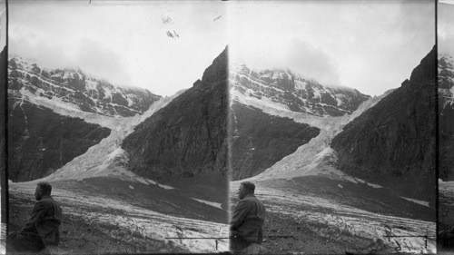 The Ghost Glacier between Mt. Edith Cavell & Mt. Sorrow. Alta - Canada