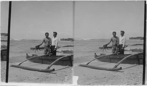 Hawaiian Fishermen with devilfish, Honolulu, Hawaiian Islands